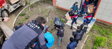 ЖИТЕЛИ РОССИИ ПЕРЕЧИСЛИЛИ БОЛЕЕ 33 МИЛЛИОНОВ НА ПОМОЩЬ ПОСТРАДАВШИМ ОТ ПОСЛЕДСТВИЙ ПАВОДКА В ДАГЕСТАНЕ