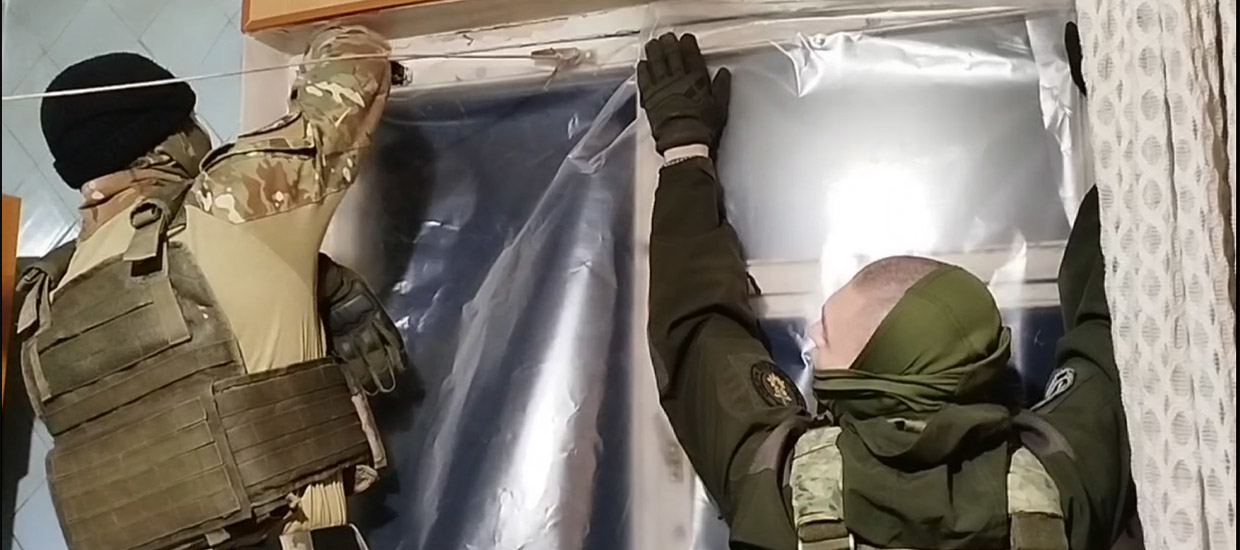 Молодёжная команда Народного фронта оперативно помогает жителям Донецка