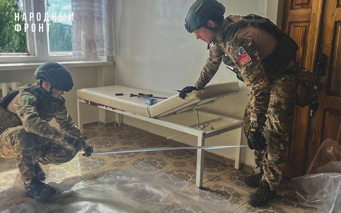 Молодёжка Народного фронта помогает жителям Харцызска после атаки ВСУ