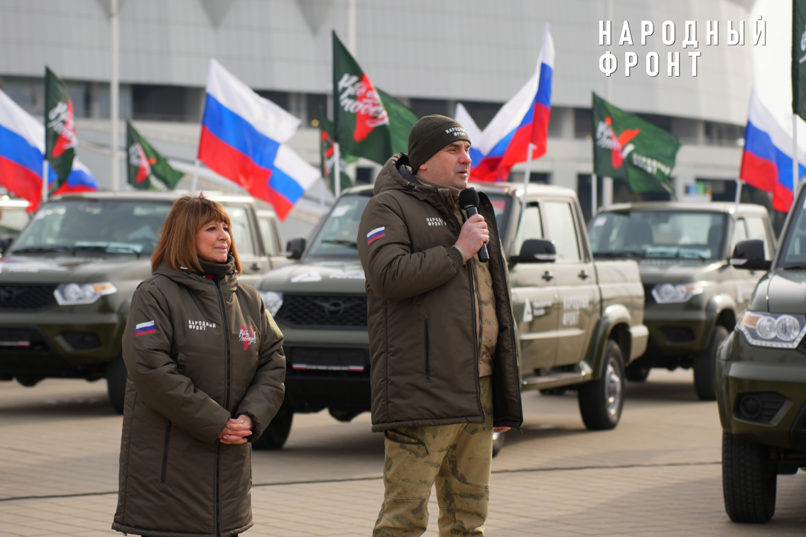 Народный фронт передал бойцам СВО автомобили и технику, закупленные в рамках специального сбора ко Дню защитника Отечества 