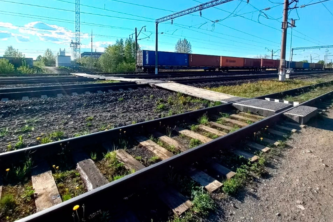 Лиски таловая электричка. Пути вокзала лиски. Жд вокзал таловая. Тра станции валуйки. Парковка поездов товарных.