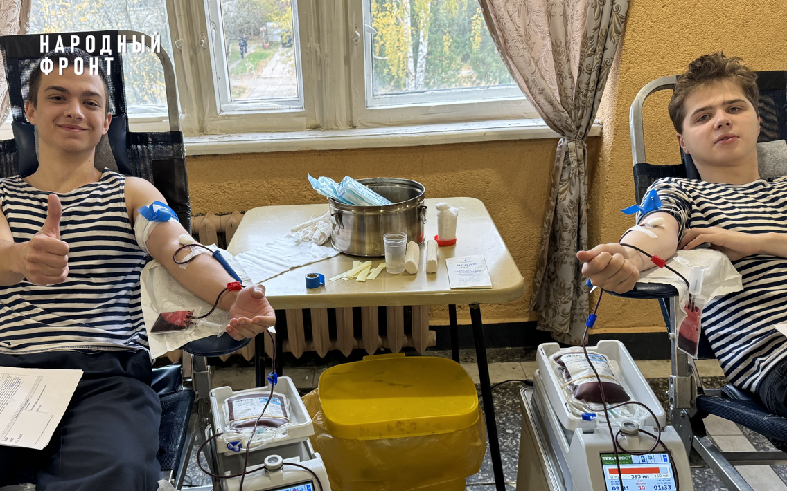 Курсанты Санкт-Петербурга и Ленобласти сдали более 50 литров крови в рамках акции "Оставайся донором"