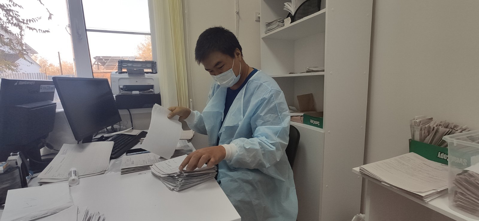 Элиста горького 14. Регистратура поликлиники 1. Ргбуз черкесская городская детская больница. Номер телефона регистратуры. Регистратура 1 мкр элиста.