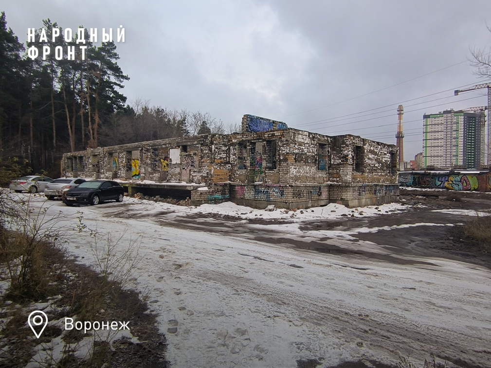 Мэрия Воронежа обратилась в суд для сноса опасной самовольной постройки на улице Шукшина
