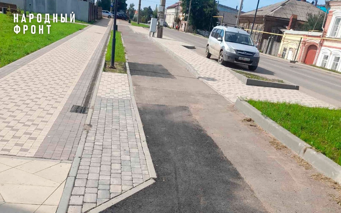 Приняли работы с недоделками: в Вятских Полянах Кировской области подрядчик ожидаемо не довёл до ума "купеческий" город после получения 77 миллионов рублей