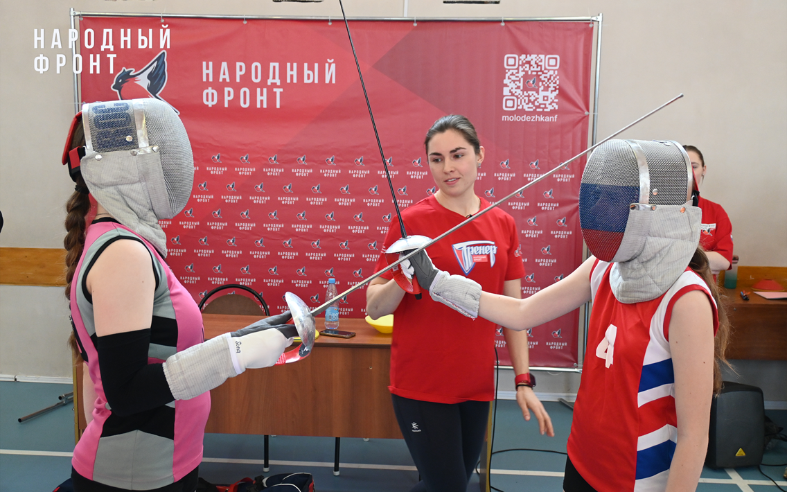 Олимпийская чемпионка София Позднякова провела мастер-класс для молодёжи Смоленска