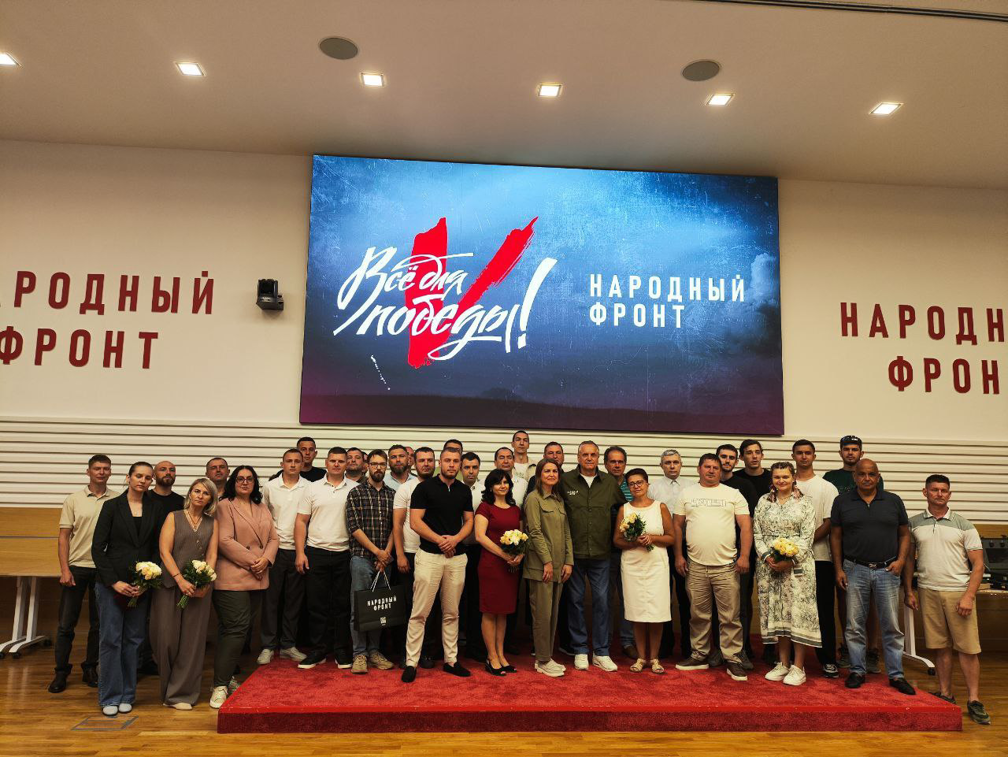 Андрей Соколов вручил награды «Народный фронт. Всё для Победы!»