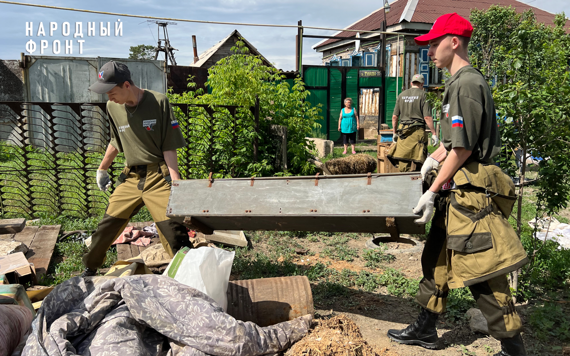 Сводный отряд Молодёжного крыла Народного фронта из Удмуртии прибыл на помощь жителям Орска