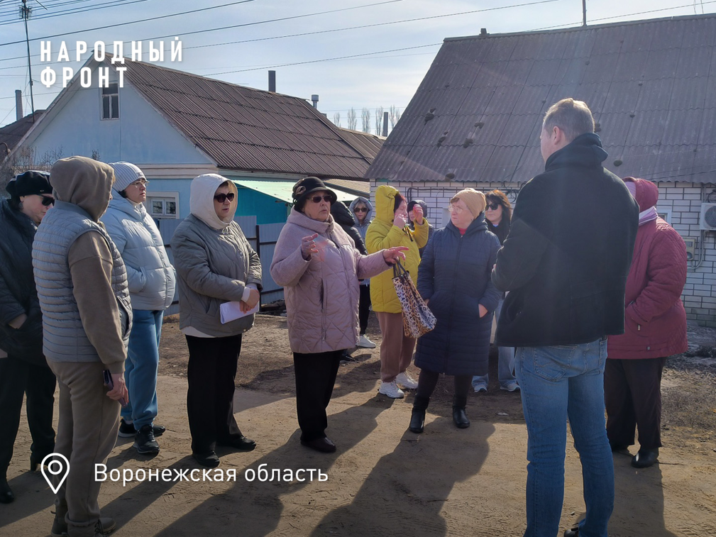 Народный фронт в Воронежской области помогает жителям Семилук прекратить пыльные выбросы с местного предприятия