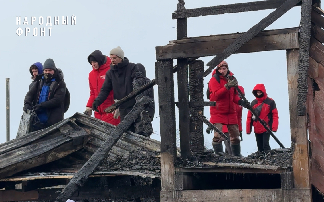 Добровольцы Южно-Сахалинска проводят сбор помощи и восстанавливают после пожара приют "Пёс и кот"