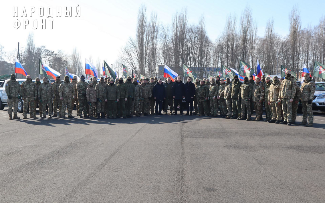 Народный фронт и Правительство РФ передали военнослужащим СВО новую партию автомобилей и техники в Курской области
