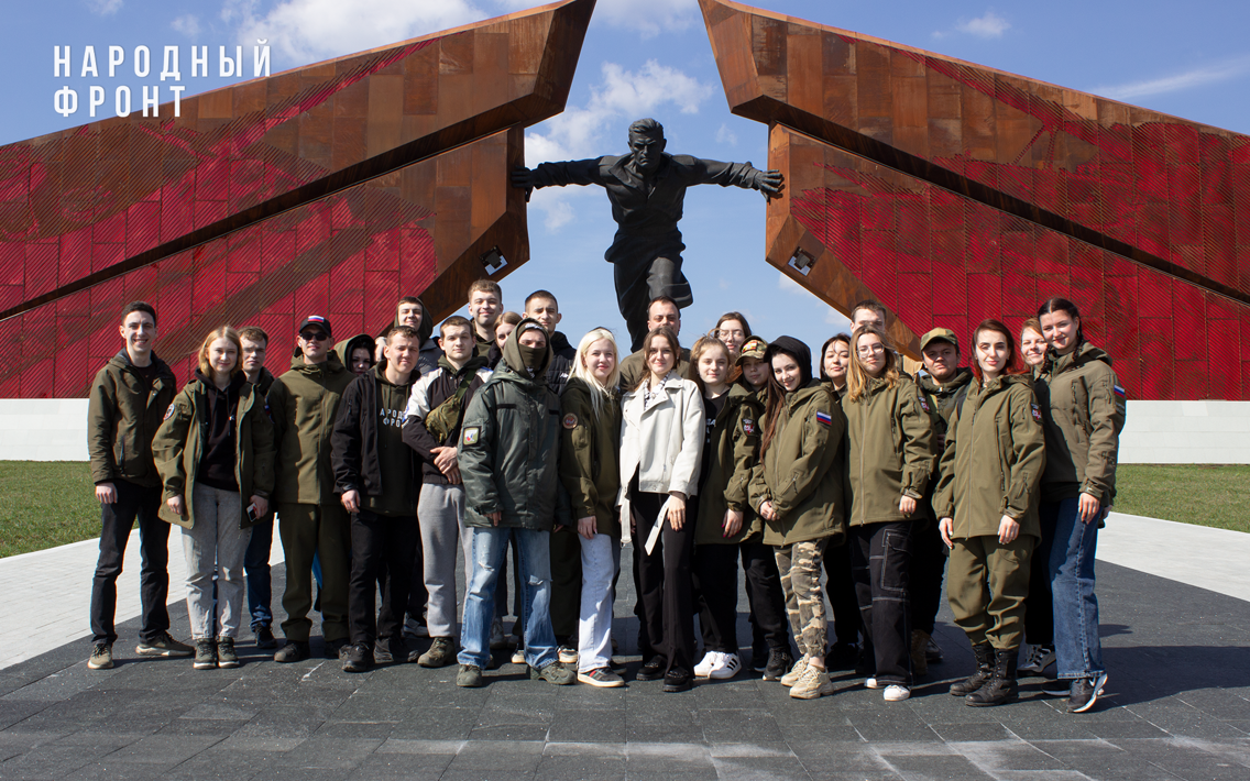 Студенты-медики получают бесценный опыт в гуманитарных миссиях Молодёжки Народного фронта