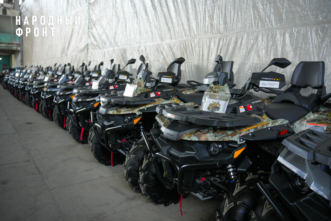 В Ростове-на-Дону Правительство РФ и Народный фронт вручили десантникам необходимую на передовой технику