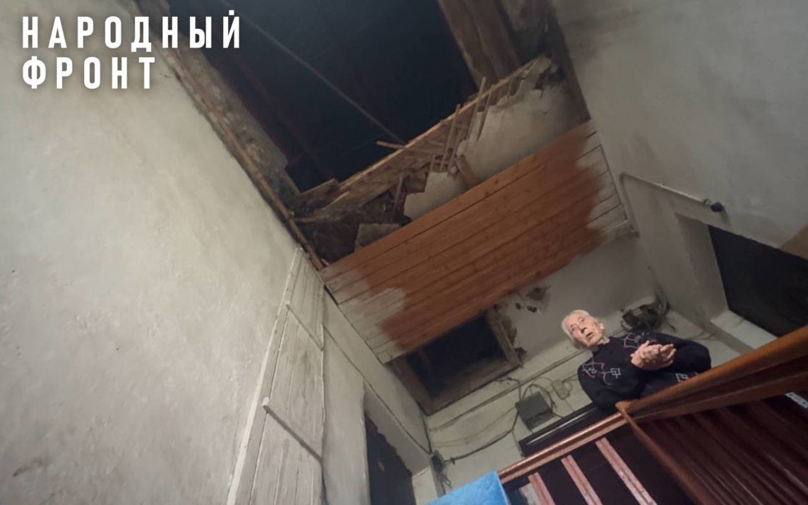 Чопик, скотч и изолента держат коммуникации девяти домов в Тёсово-Нетыльском Новгородской области