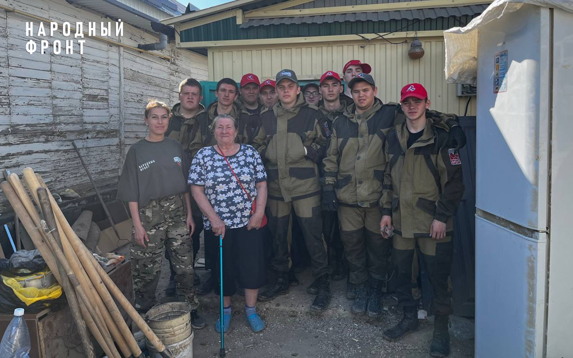 Команда волонтёров из Оренбурга прибыла в Орск, чтобы помочь жителям восстановить пострадавшее жильё