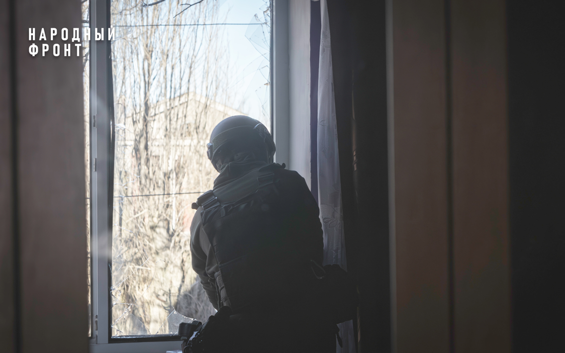 Волонтёры Народного фронта помогли устранить последствия ракетного удара по Макеевке